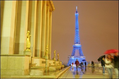 Le bleu lui va bien